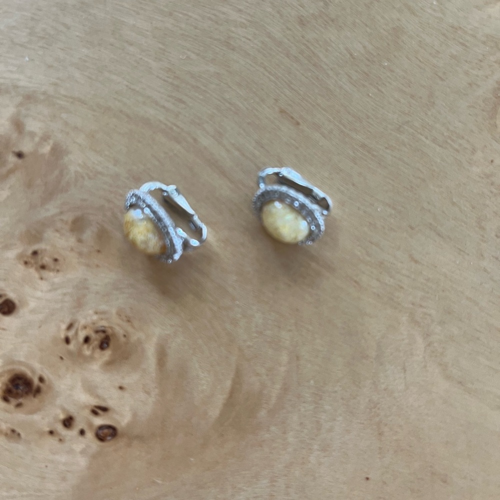 Clip on earrings
